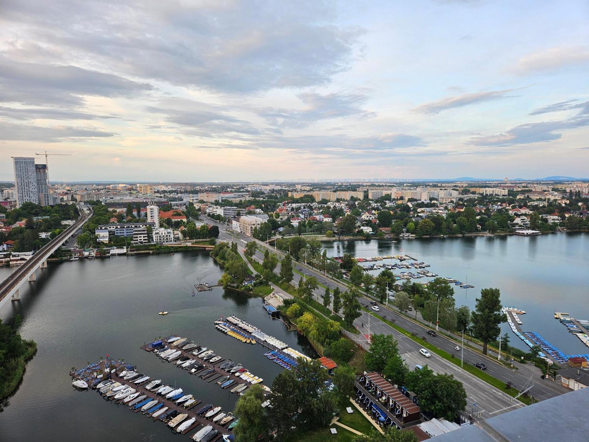 Yuki'S Place - Un-Vic, Danube Beach And Subway Near To Downtown Viena Exterior foto