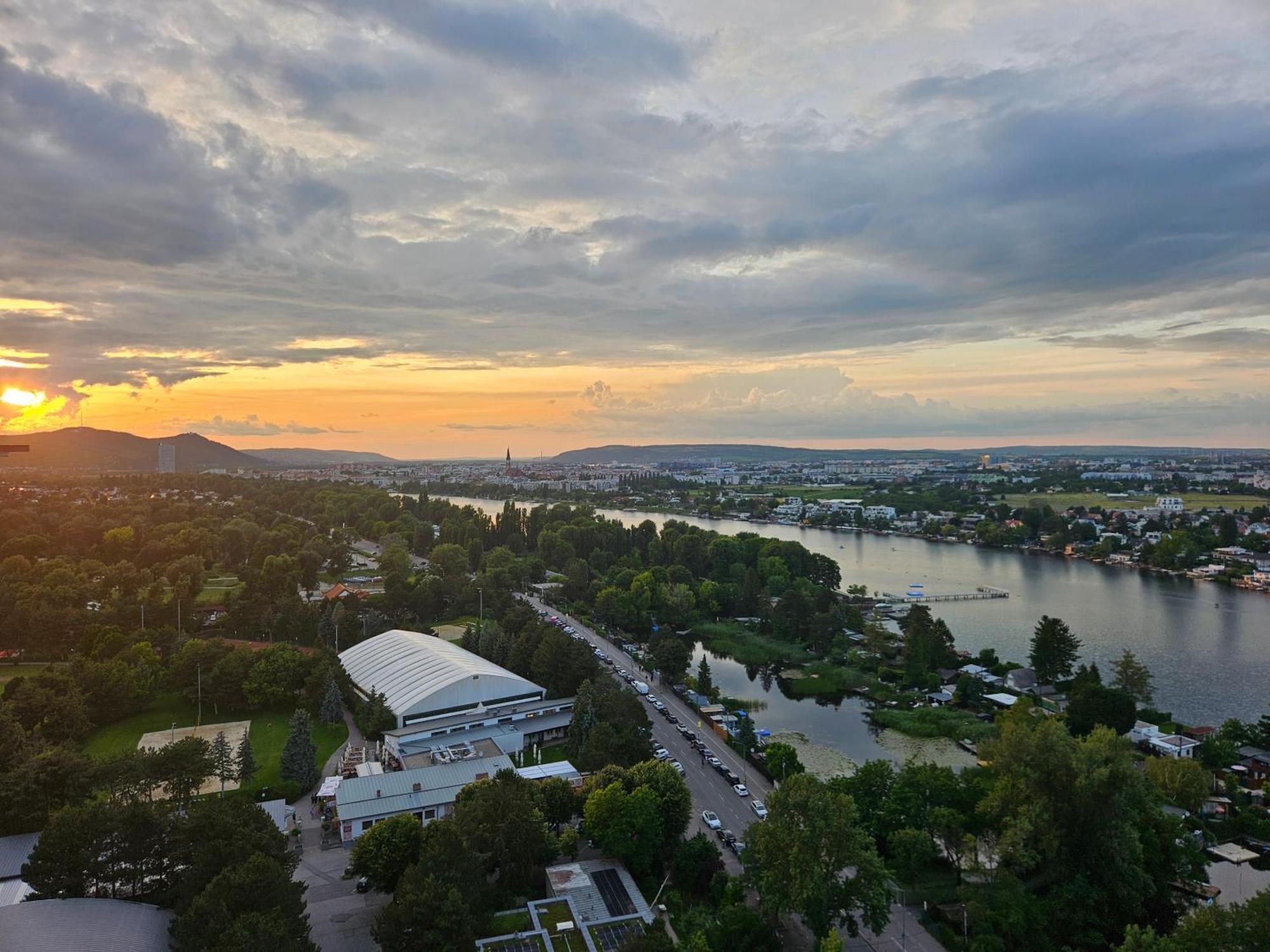 Yuki'S Place - Un-Vic, Danube Beach And Subway Near To Downtown Viena Exterior foto